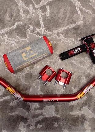 Комплект руля protaper для мотоциклів різних класів 22/28 мм
в комплект входить: