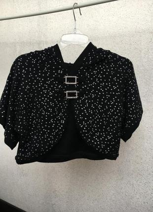 Коротка накидка з капюшоном