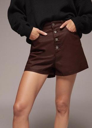 Шорти винно коричневі з шкіряною пропиткою zara
