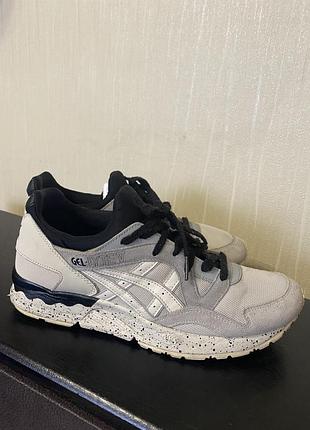 Кроссовки XS / 42