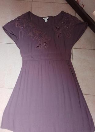 Платье с вышивкой вискоза