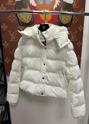 Женская куртка prada