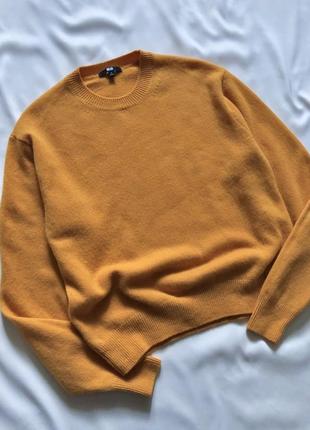 Свитер из 100% шерсти uniqlo