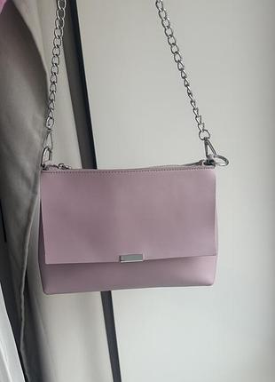Кожаная розовая сумка