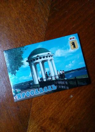 Сувенир с поездок магнитик на холодильник