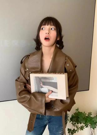 Стильна косуха в трендовому кольорі