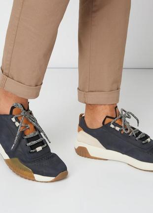 Кожаные  кроссовки "hugo boss "оригинал.