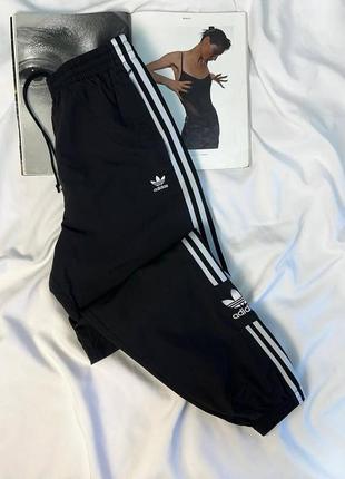 Спортивні штани adidas