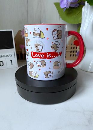 Чашка с принтом "love is..."