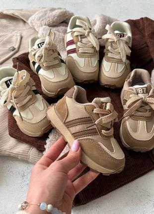 Дитячі кросівки