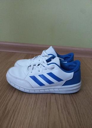Kpосівки adidas 32р