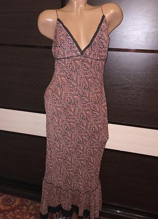 Платье в бельевом стиле