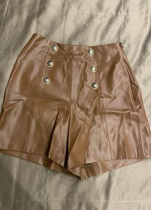 Кожаные шорты в идеальном состоянии