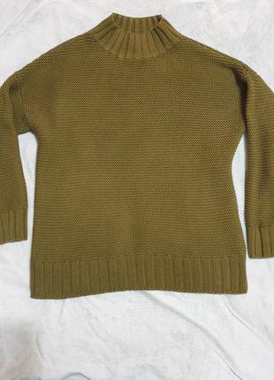 Качественный свитер горчичьего цвета