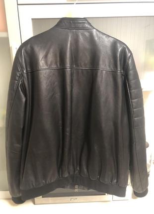 Кожаная куртка (бомбер)