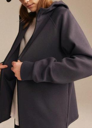 Худі  на  замок!