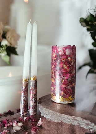 Сімейне вогнище: ніжність троянд і золотий блиск