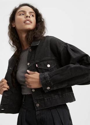 Чёрная джинсовая  куртка оверсайз с рукавами буфами и объёмными карманами h&m