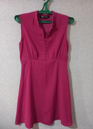 Красивое яркое платье zara