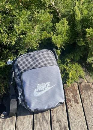 Месенджер nike silver/grey