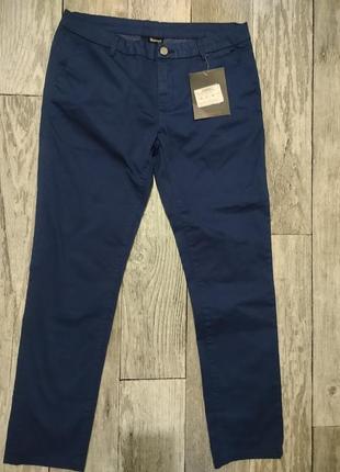 Брюки женские классические синего цвета,