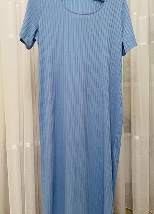 Сукня блакитного кольору