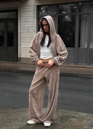 Спортивный костюм женский велюровый