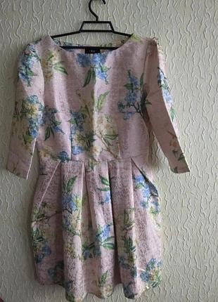 Плотне нарядне плаття з золотистою ниткою, р.40