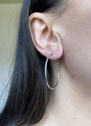 Серьги кольца диаметром 4,5 см