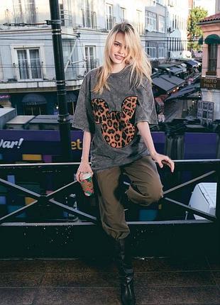 Футболка в стилі оверсайз