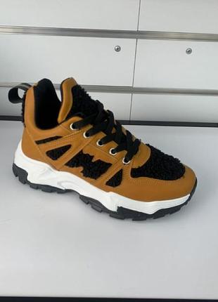 Новые кроссовки деми 36-40р