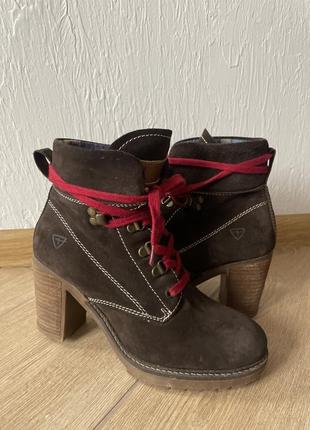 Черевики з натуральної замші в стилі кантрі від tamaris 39