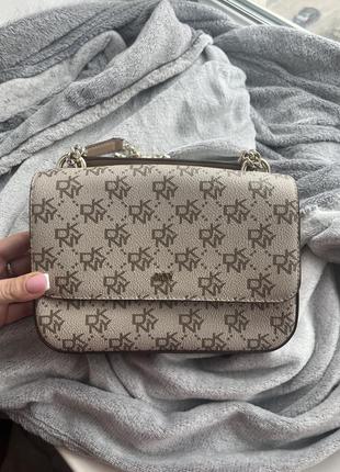 Сумочка кроссбоди dkny