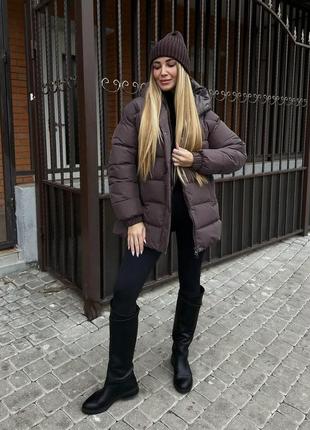 Нова трендова жіноча куртка пуховик шокованого кольору