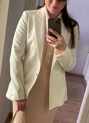 Молочний піджак reiss london