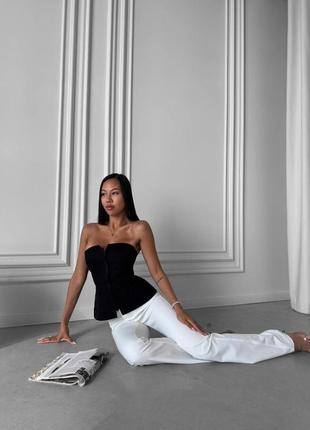 Жіночий корсет