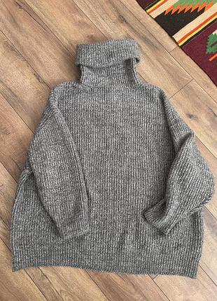 Оверсайз светр від zara