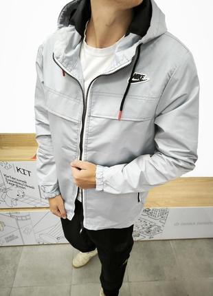 Вітровка чоловіча