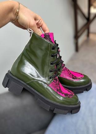 Ботинки у kasper хаки лакированные с розовым зима деми