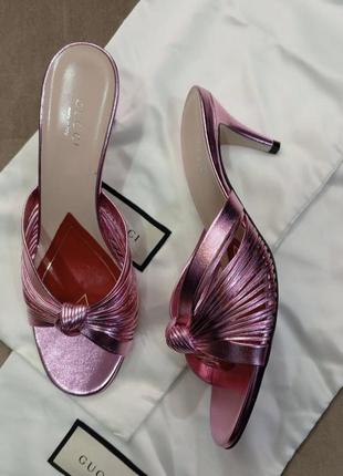 Новые босоножки шлепки gucci