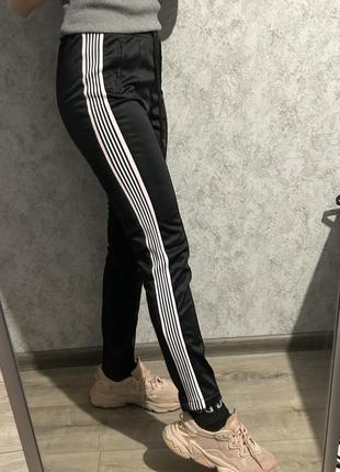 Спортивные штаны