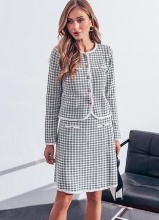 Костюм трикотажний: спідниця і жакет