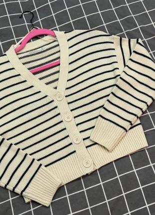 Короткий кардиган