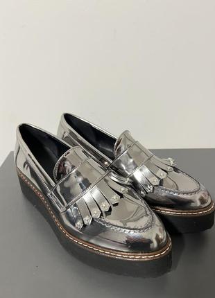 Лофери на платформі бренду kurt geiger carvela