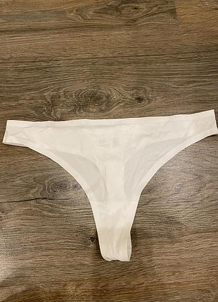 Женские белые бесшовные трусики танга