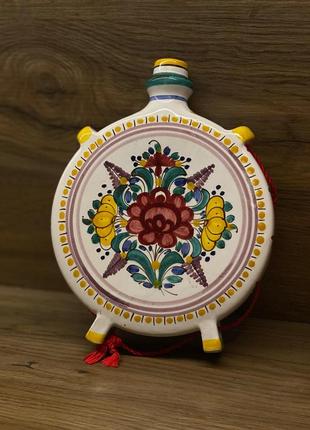 Распыленная керамическая фляга