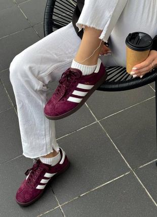 Жіночі кросівки високої якості щільний матеріал приємна тканина зручні в носінні