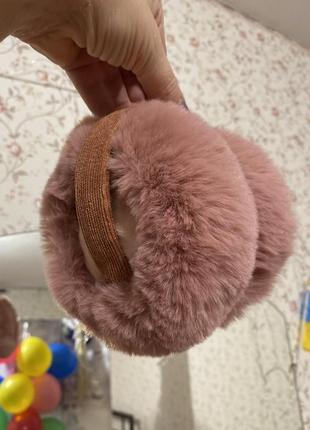Пухнасті навушники