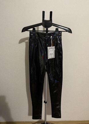 Брюки женские. новые. размер 32 и 36. pull & bear