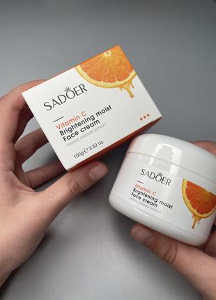 Відбілюючий та зволожуючий крем із вітаміном с sadoer vitamin c brightening cream , 100 грам